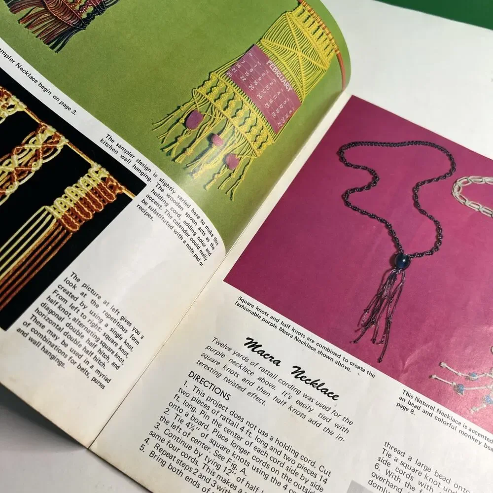1971 Craft Course H-193 Macrame Start Finish Patterns Purse Necklace Belt Décor